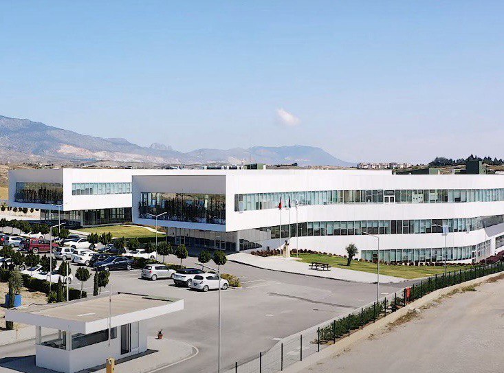 مدرسه نجاتی بریتیش